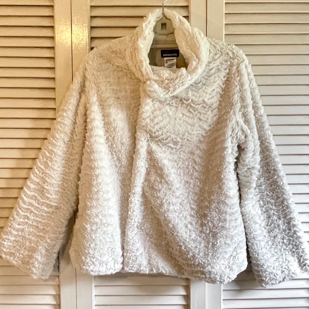 Patagonia Fuzzy Jacket Coat